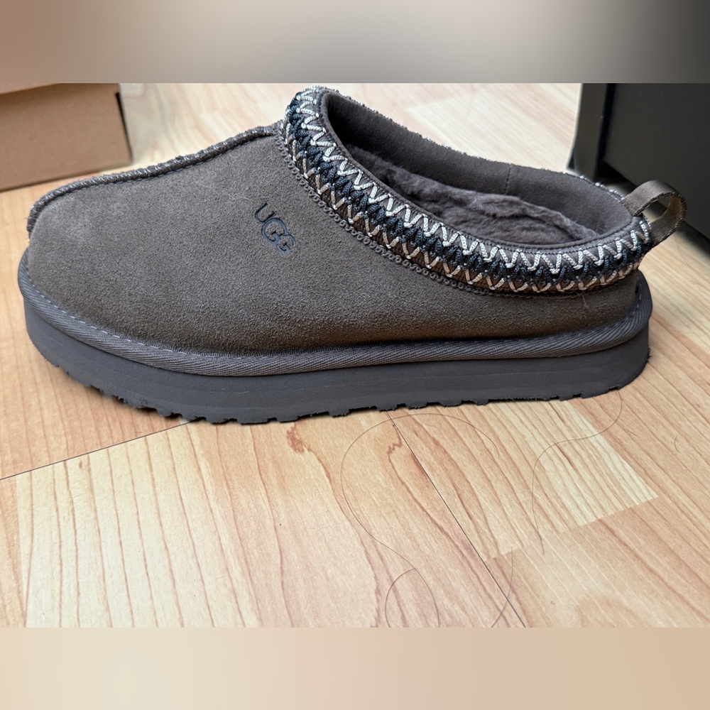UGG K Tazz Slippers - Picture 13 of 14